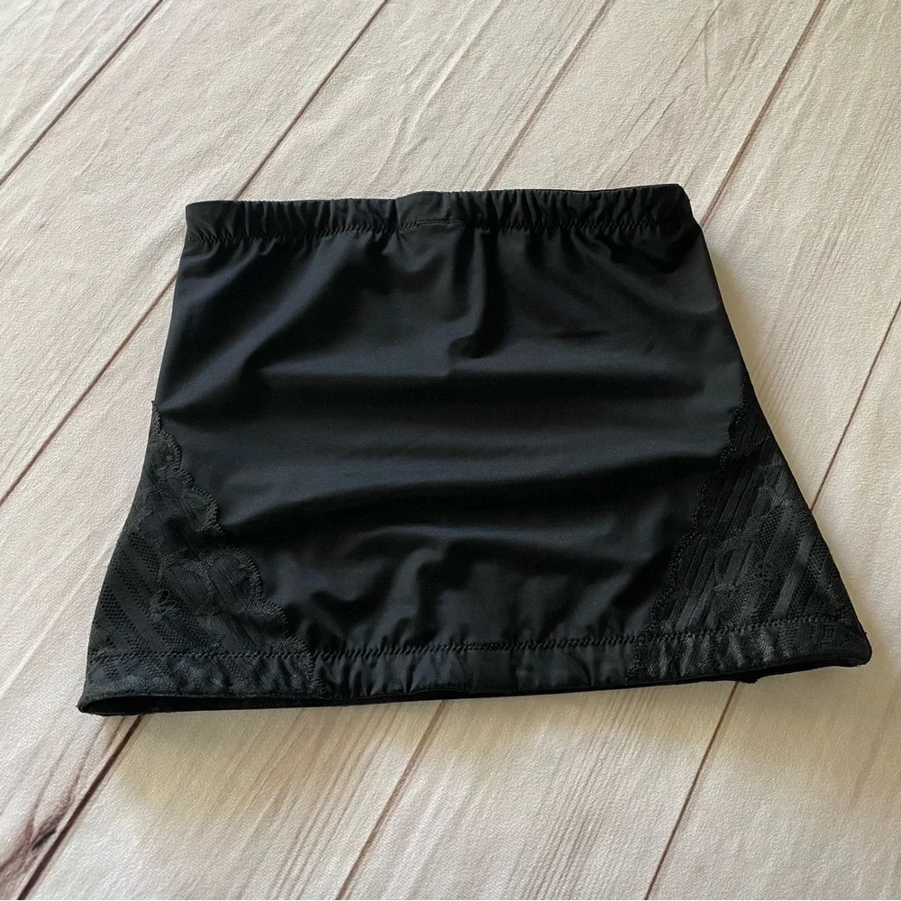 Assets by Spanx Red Hot Label Luxe & Lean Lace Waist Cincher Womens M Black Flaw